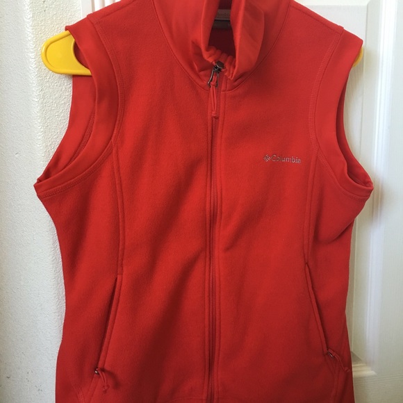 Red Columbia sleeveless vest