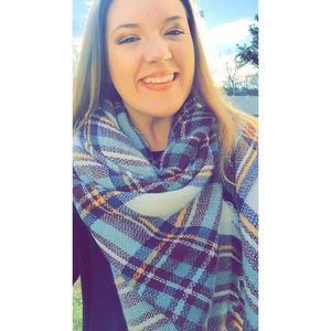 Meet your Posher, Madison