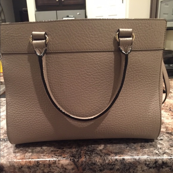 🔴SOLD🔴 Kate Spade Purse - Picture 2 of 4