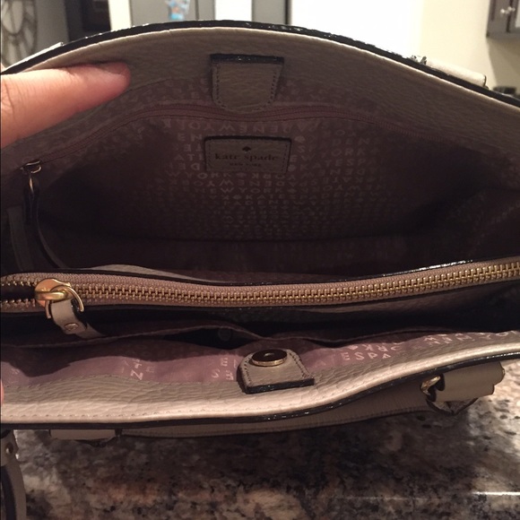 🔴SOLD🔴 Kate Spade Purse - Picture 3 of 4