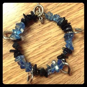 Handmade black goldstone and glass chip bracelet