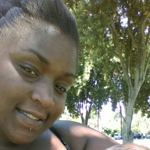 Meet your Posher, Monique