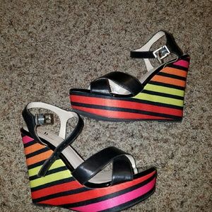 Multi color wedges
