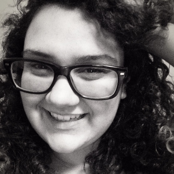 Meet your Posher, Andria