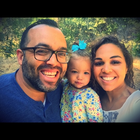 Meet your Posher, Liz - Picture 3 of 8