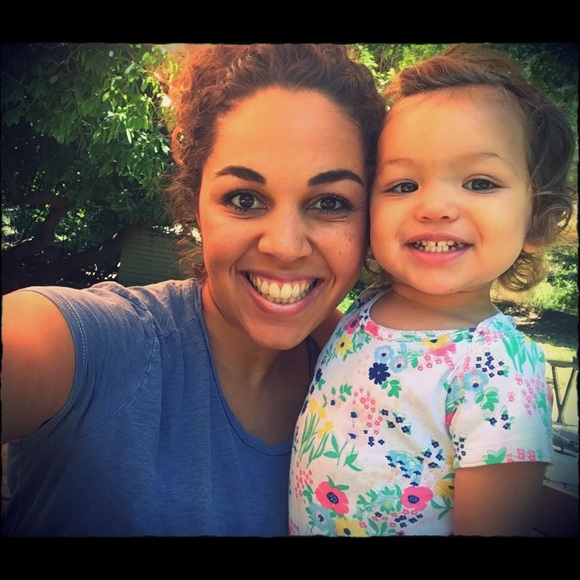 Meet your Posher, Liz - Picture 7 of 8