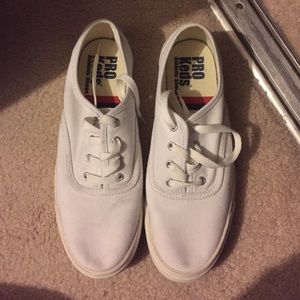 White keds