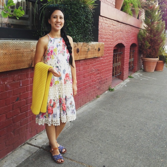 Meet your Posher, Jackie - Picture 2 of 2