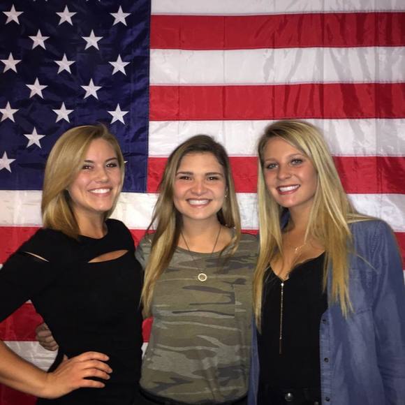 Meet your Posher, Ivy