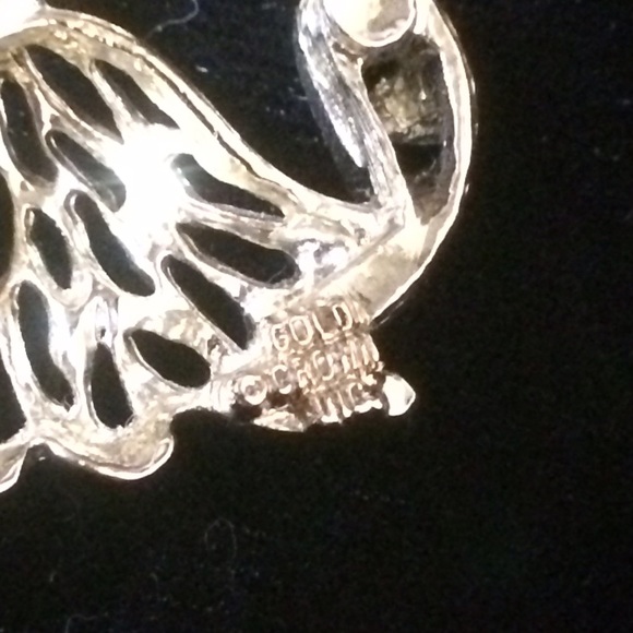 Vintage Gold Turtle Necklace - Picture 3 of 3