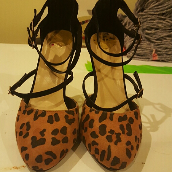 Leopard heels - Picture 4 of 4