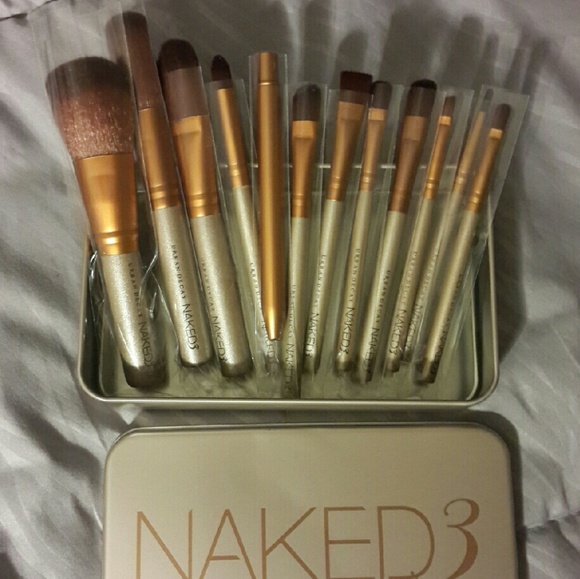 12 Brush Set w/Storage tin - Picture 4 of 4