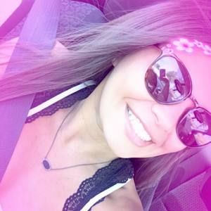 Meet your Posher, Alexis