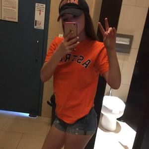 Meet your Posher, Karis