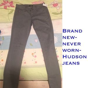 BRAND NEW, NEVER WORN HUDSON JEANS!