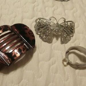 Bundle of hair acessories