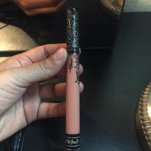 Kat Von D Liquid Lipstick- Noble