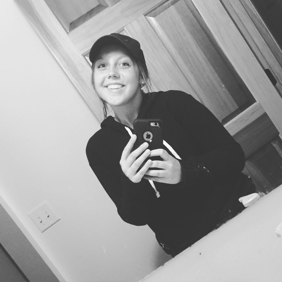 Meet your Posher, Danika - Picture 1 of 1