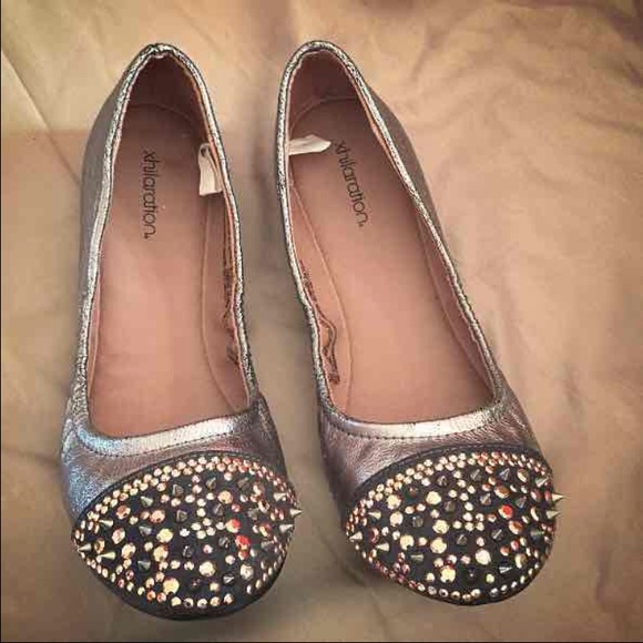 Super Cute Spike Flats