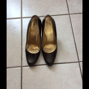 Make me an offer❤️❤️ Coach shoes heels size 8 1/2B