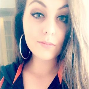 Meet your Posher, Mariel