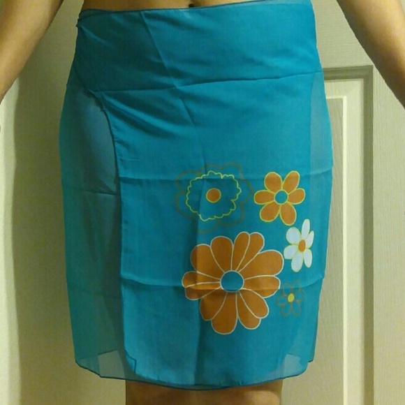 ***SOLD*** Beach Sarong - Picture 2 of 3