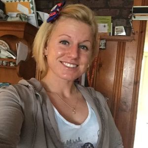 Meet your Posher, Debbi