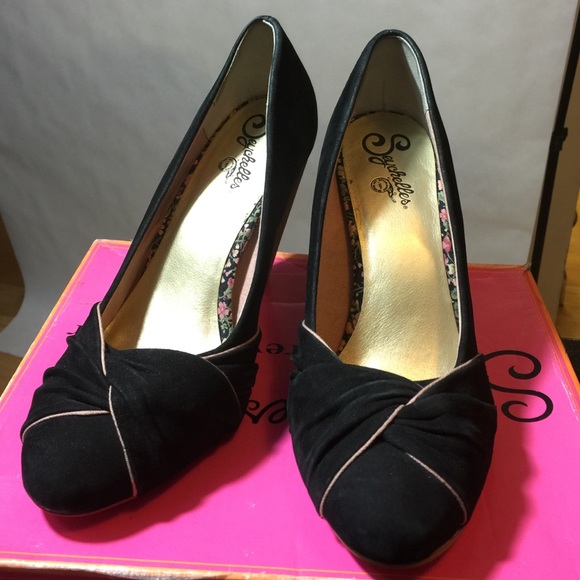 Seychelles heels