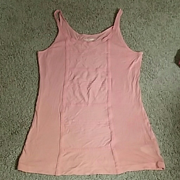 Beautiful peach like color tank top for summer!