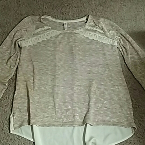 Cute day shirt that can look good on anyone