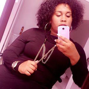 Meet your Posher, Yolanda