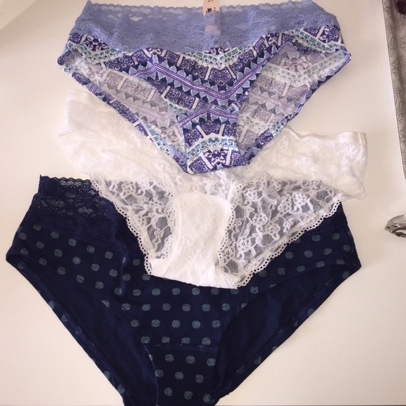 NWT! VS Lace Hip Hugger Panties!