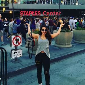 Meet your Posher, Alma