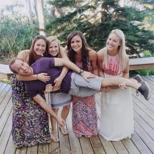 Meet your Posher, Carly