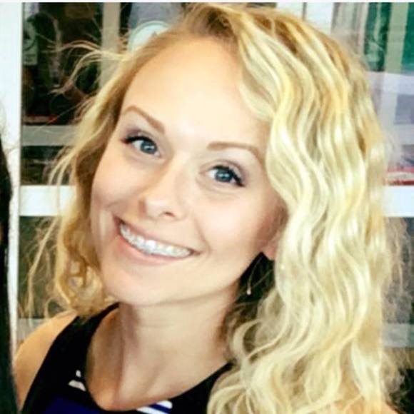 Meet your Posher, Amanda - Picture 1 of 1