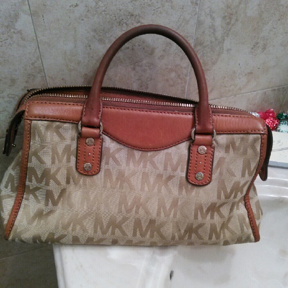 Michael kors purse