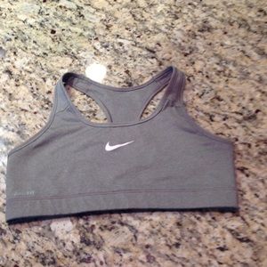 Large gray Nike Pro Dri-fit bra EUC
