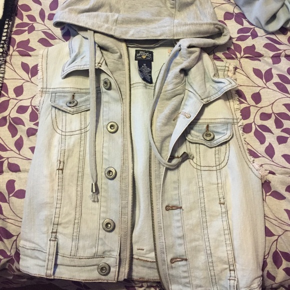 Adorable hooded denim vest!!