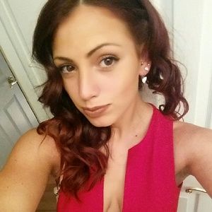 Meet your Posher, Camille