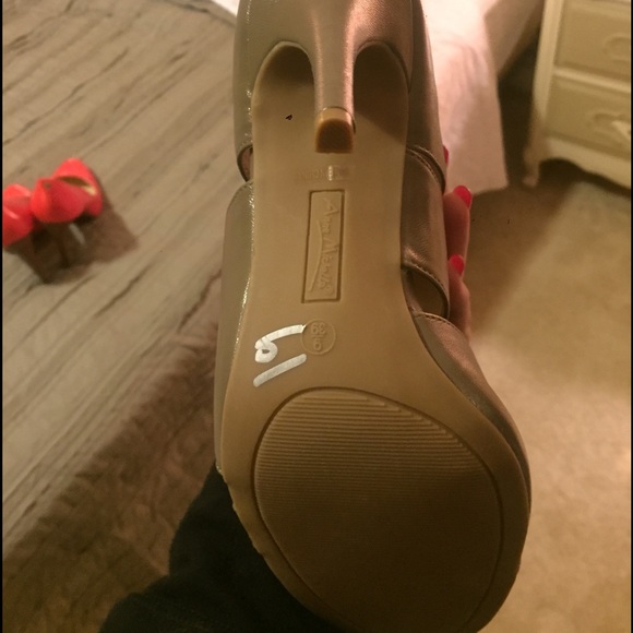 Strappy nude heels - Picture 2 of 2