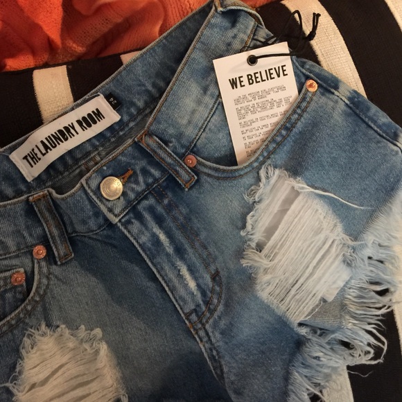 The Laundry Room Cutoff Shorts - Picture 3 of 3