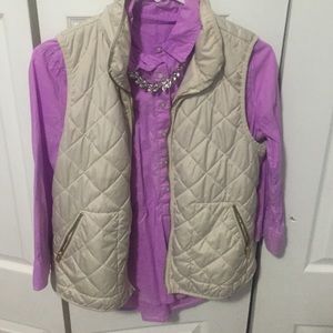 Purple pop over button up shirt! 🎀 size medium