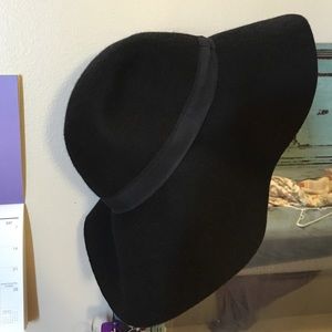 Black floppy hat from Gap