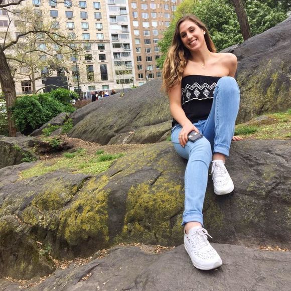 Meet your Posher, Bebe