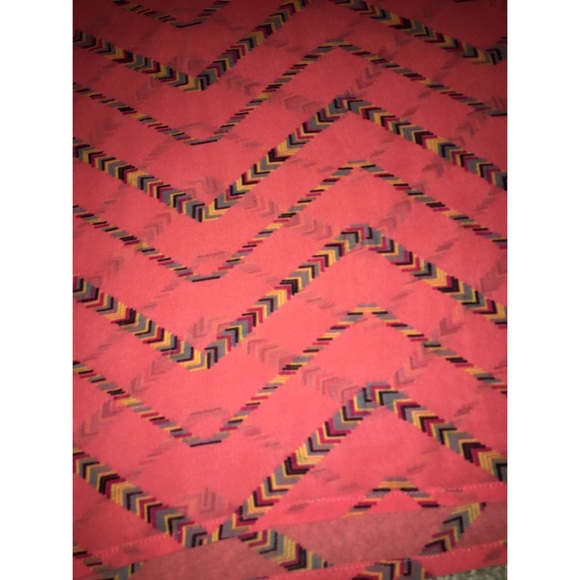 Flowy, lightweight T-shirt - Picture 2 of 2