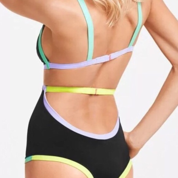 SOLD🚫Victoria secret one piece - Picture 4 of 4