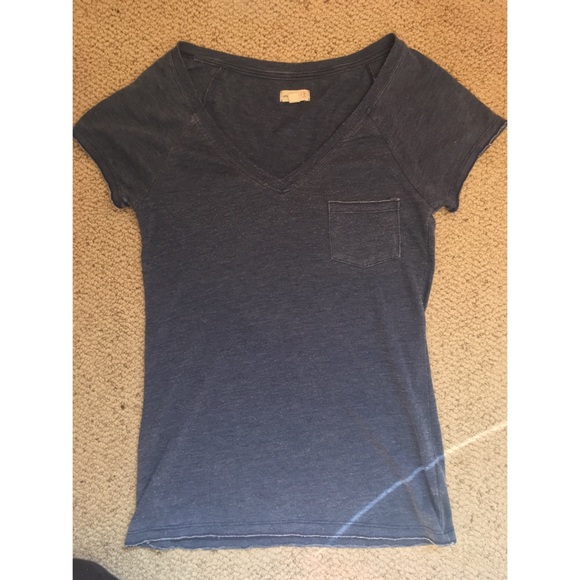 Tshirts, both the same style - Picture 2 of 2