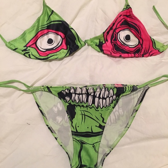 NWOT Zombie print string bikini
