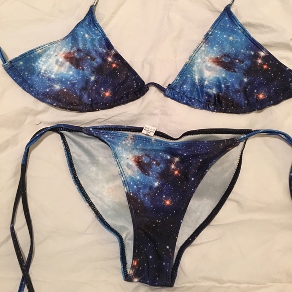 NWOT Blue galaxy string bikini