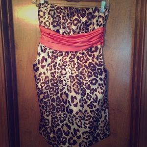 Strapless leopard dress